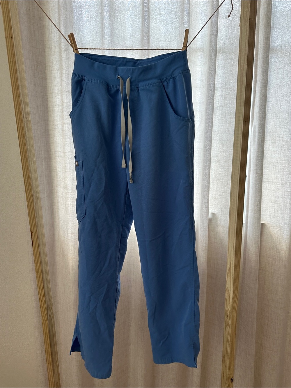 Figs Women Seil Blue Drawstring Cargo Pocket and top set petite